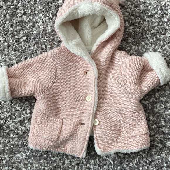 GAP Sherpa lined jacket. Great for spring and fall. Size 0-3 months - Picture 2 of 2